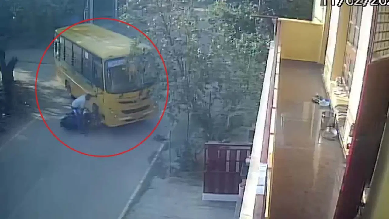 ಬೆಂಗಳೂರಿನಲ್ಲಿ ಶಾಲಾ ಬಸ್ ಅಪಘಾತ, ಇಬ್ಬರು ಮಕ್ಕಳು ಸಾವು