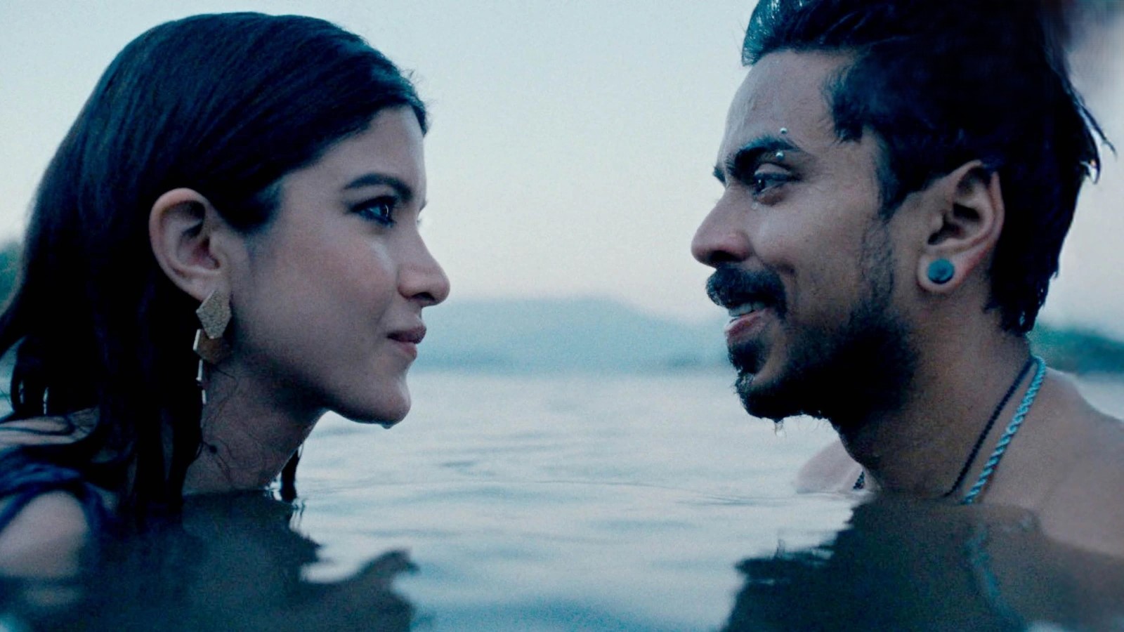 'ತು ಯಾ' ಮುಖ್ಯ ಚಿತ್ರದ ವಿಮರ್ಶೆ: ಆದರ್ಶ್ ಗೌರವ್ ಪ್ರಭಾವಶಾಲಿ, ಶನಯಾ ಕಪೂರ್ ಜನರೇಷನ್ ಝಡ್ ಥೀಮ್ ಹೊಂದಿರುವ ದುರಂತ ನಾಟಕದಲ್ಲಿ ನಿಜವಾದ ಅಪಾಯವನ್ನು ಎದುರಿಸುತ್ತಿದ್ದಾರೆ.