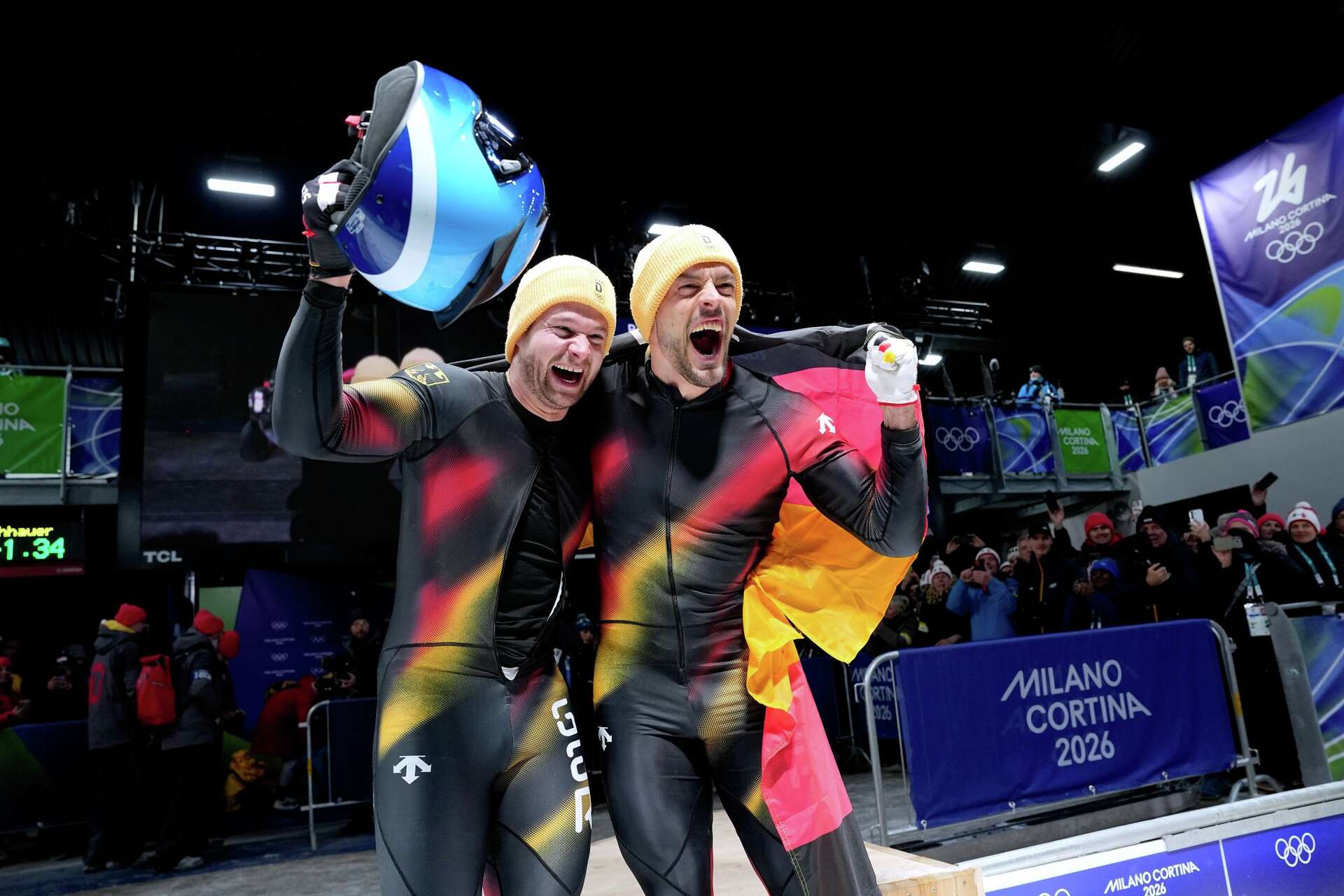 ಜೋಹಾನ್ಸ್ ಲೋಚ್ನರ್ ಜರ್ಮನಿಯನ್ನು ಇಬ್ಬರು ಪುರುಷರ ಒಲಿಂಪಿಕ್ ಬಾಬ್ಸ್ಲೆಡ್ ಸ್ವೀಪ್‌ಗೆ ಮುನ್ನಡೆಸಿದರು, ಫ್ರಾಂಕ್ ಡೆಲ್ ಡುಕಾ ಯುನೈಟೆಡ್ ಸ್ಟೇಟ್ಸ್‌ನ ನಾಲ್ಕನೇ ಸ್ಥಾನ ಪಡೆದರು.