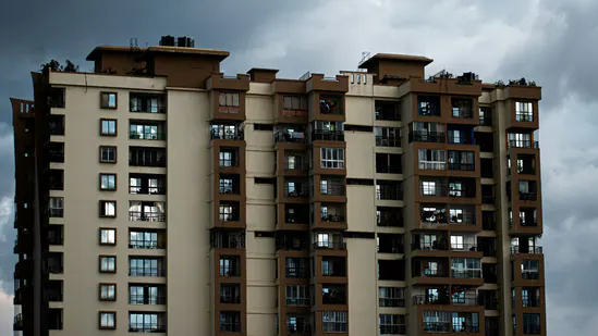 ಬಾಡಿಗೆ ಮಾರುಕಟ್ಟೆಯಲ್ಲಿ ಚರ್ಚೆಯ ನಡುವೆ ಬೆಂಗಳೂರಿನ ಮನೆ ಮಾಲೀಕರು 3BHK ಅನ್ನು 75000 ರೂ.ಗೆ ಮಾರಾಟ ಮಾಡಿದ ನಂತರ 5 ಲಕ್ಷ ರೂ. ಕಳೆದುಕೊಂಡಿದ್ದಾರೆ ಎಂದು ವರದಿಯಾಗಿದೆ.