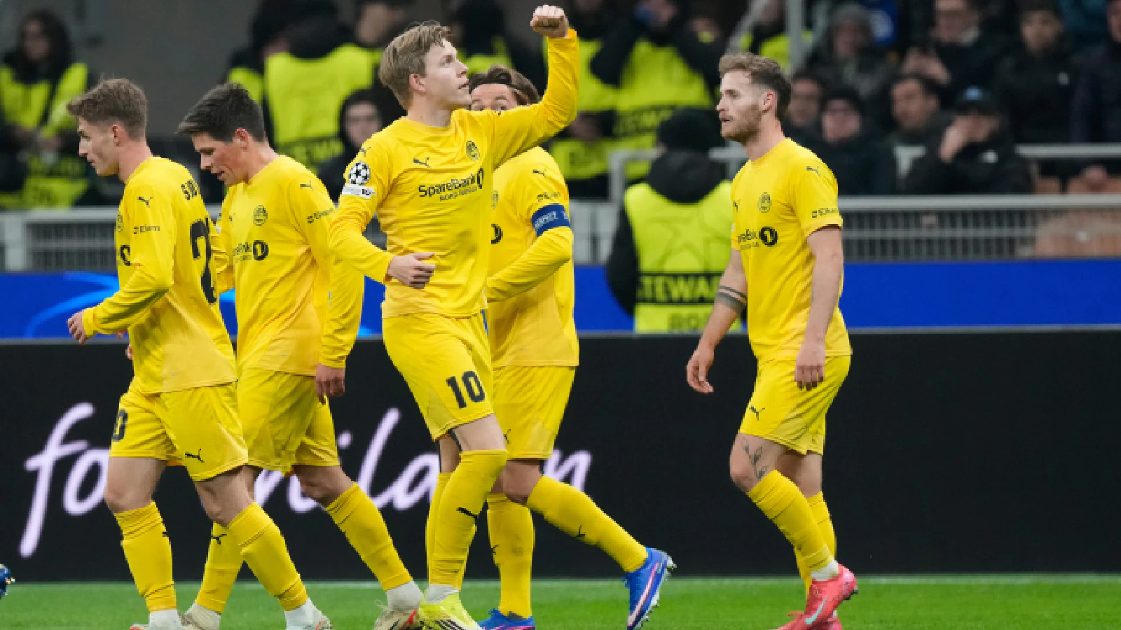 ಬೋಡೋ ಗ್ಲಿಮ್ಟ್ ಚಾಂಪಿಯನ್ಸ್ ಲೀಗ್ ರನ್ ದೇಶೀಯ ಲೀಗ್ ಪಂದ್ಯ ಮುಂದೂಡಿಕೆಯ ಬಗ್ಗೆ ಚರ್ಚೆಗೆ ಕಾರಣವಾಗಿದೆ.